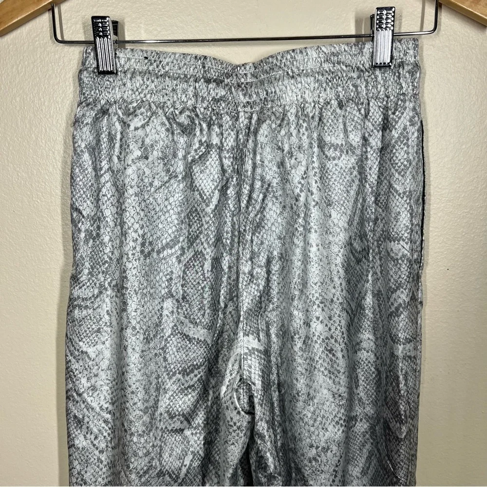 Nike Women’s Woven Python Snake Printed Jogger Pants Size XS